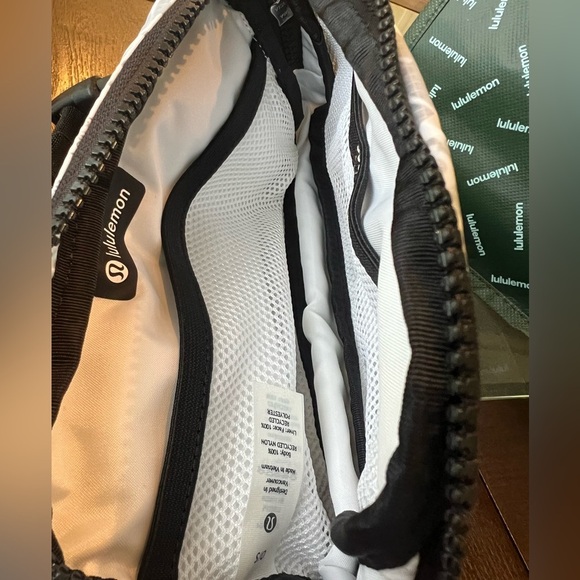 Lululemon Athletica Black and White Cosmetic Bag - Picture 5 of 11